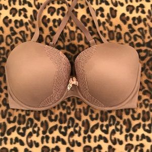 Victoria’s Secret body by Victoria bra